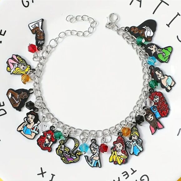 Disney’s Princesses Charm Bracelet - Picture 3 of 5